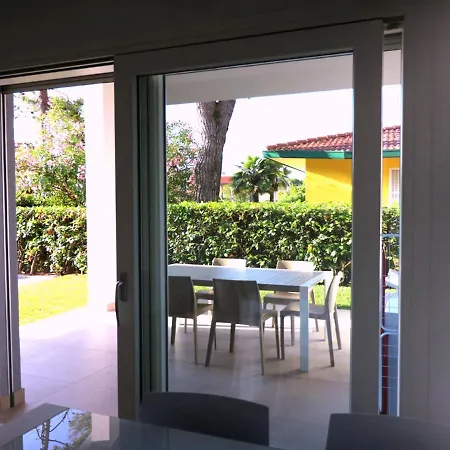 Stunning With Private Garden - Beahost Villa *